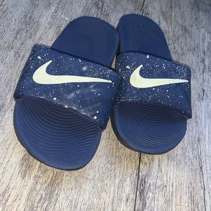 Boys Nike slides